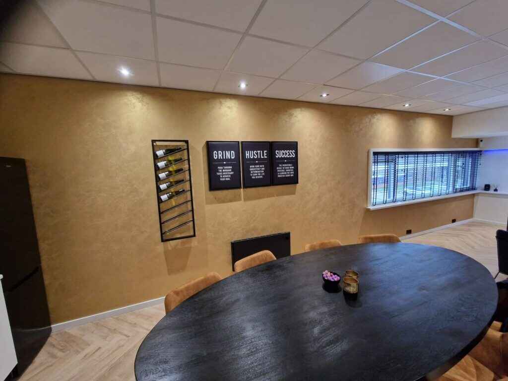 Room With Table