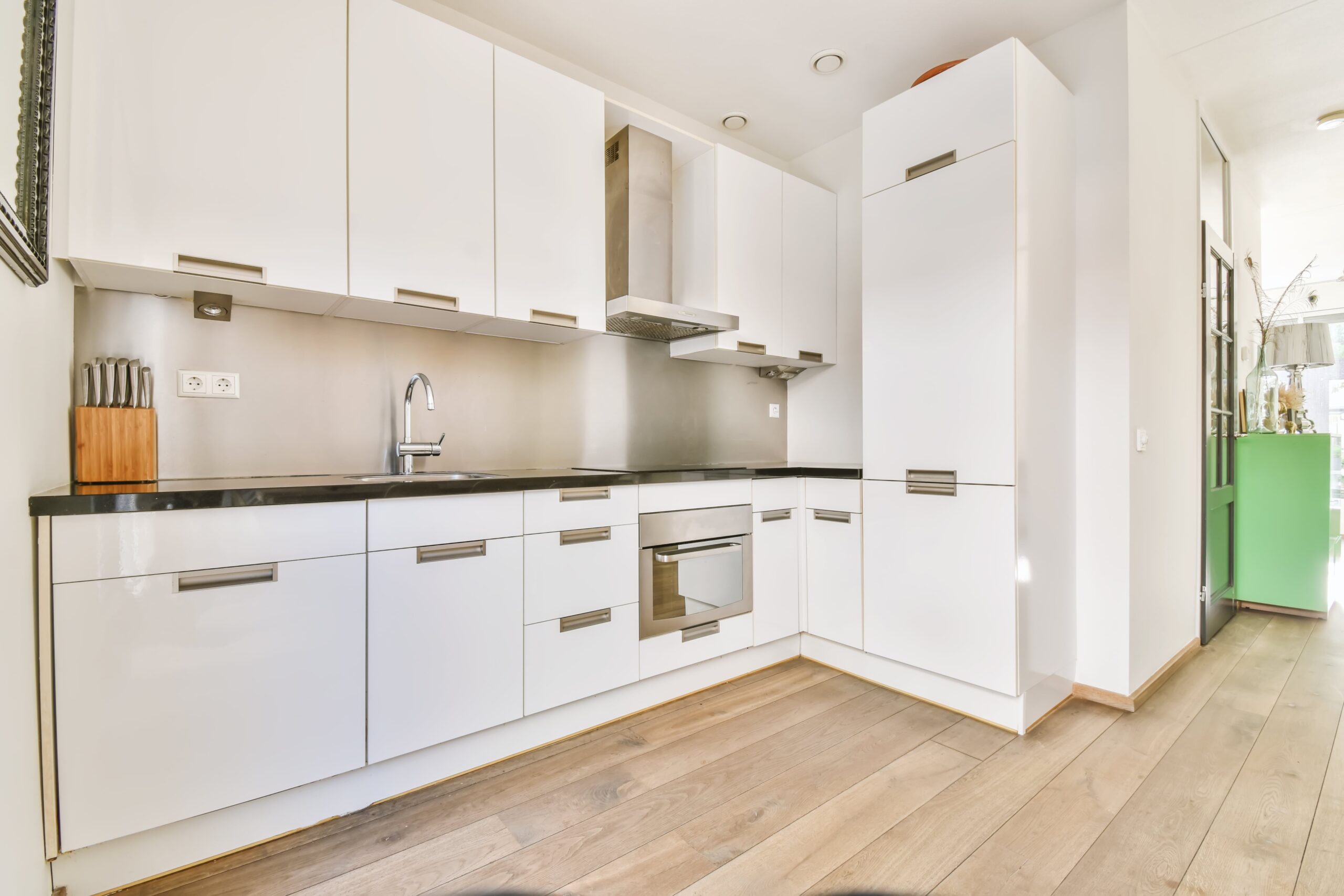 interior-modern-home-kitchen
